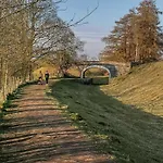 Hoopers End